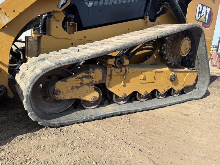 2021-caterpillar-299d3-image-18