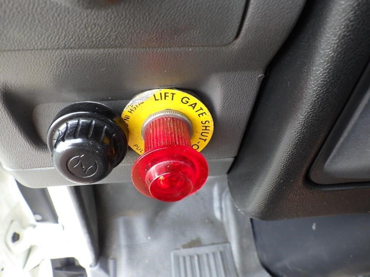 2005-gmc-4500-14'-dump-truck-image-35