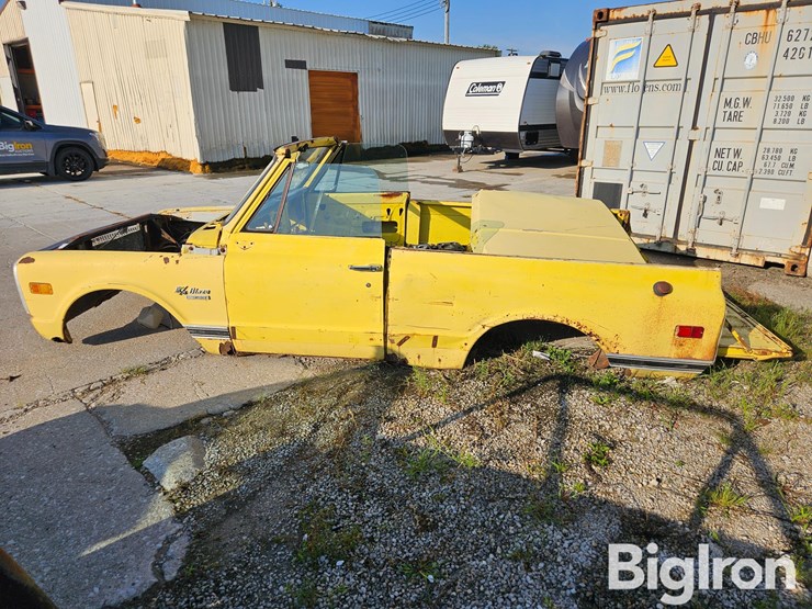 1970-chevrolet-k5-image-8
