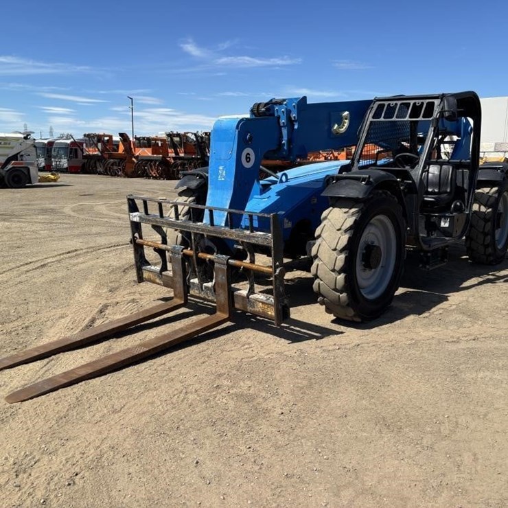2015 GENIE GTH636
