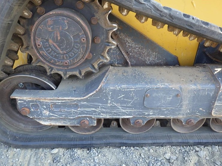 deere-325g-image-24