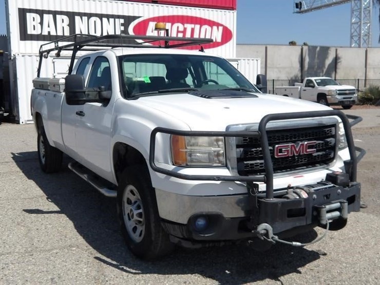2012-gmc-sierra-3500-image-2
