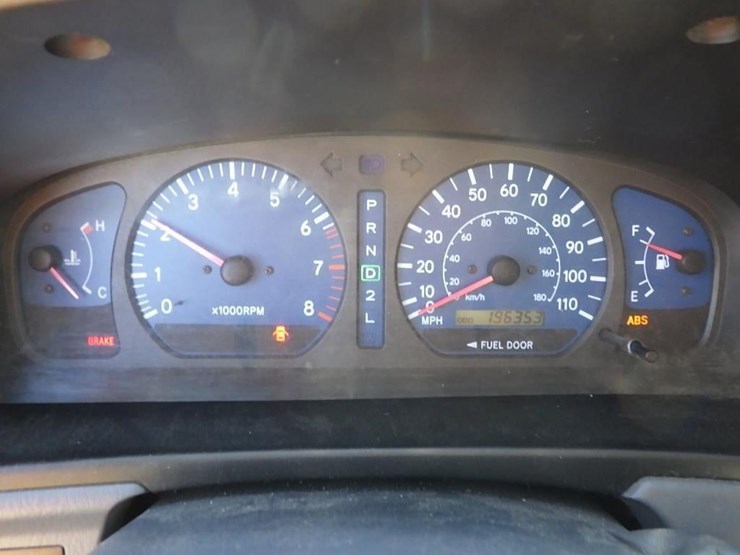 2002-toyota-sienna-image-22