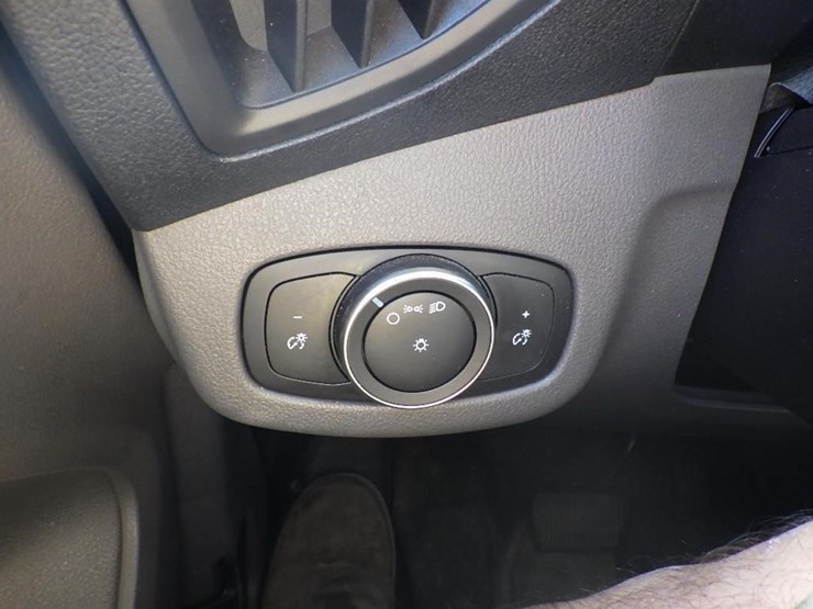 2019-utility-van-image-24