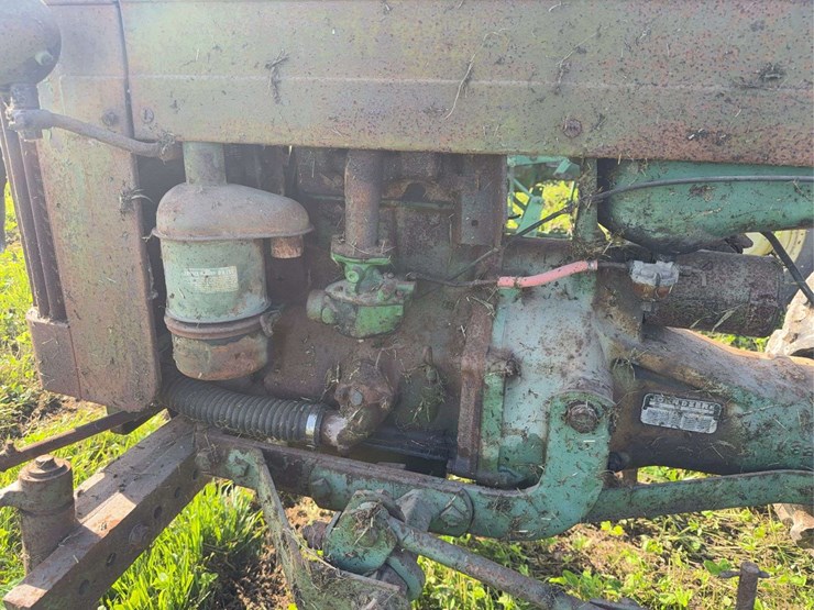 john-deere-320v-slant-steer-image-15