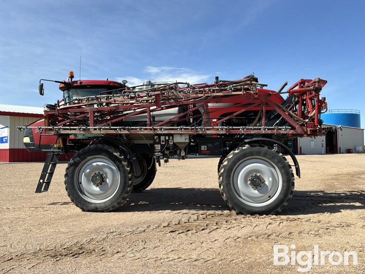 2016-case-ih-patriot-4440-image-8