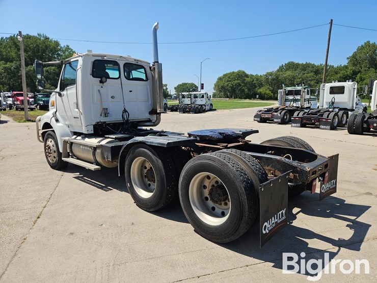 2006-sterling-lt9500-image-7