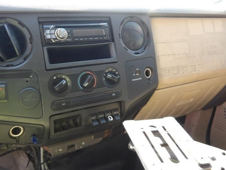 2010-ford-f450-image-25