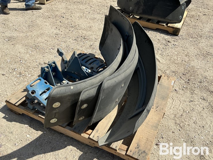 ford-8240-image-7