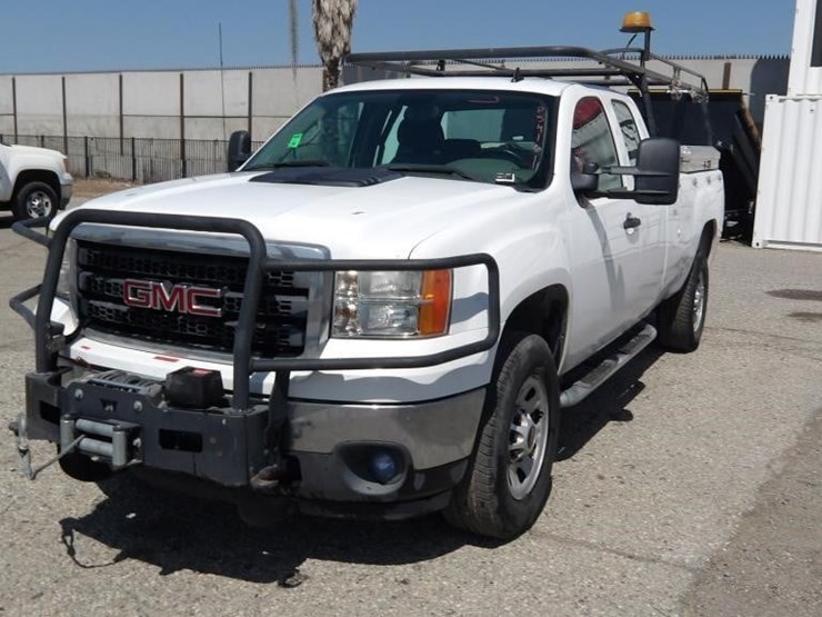 2012-gmc-sierra-3500-image-1