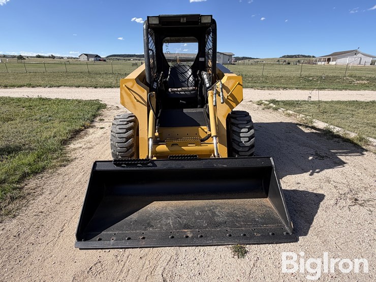 john-deere-325-image-2