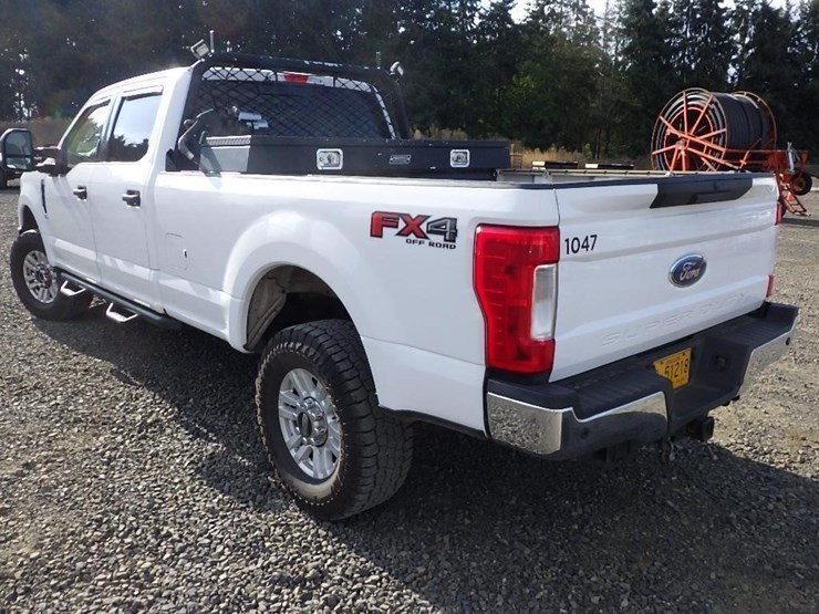 2018-ford-f350-image-3