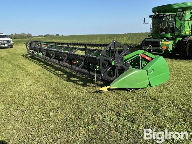 2017-john-deere-635f-image-1