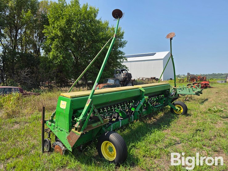 john-deere-520-image-3