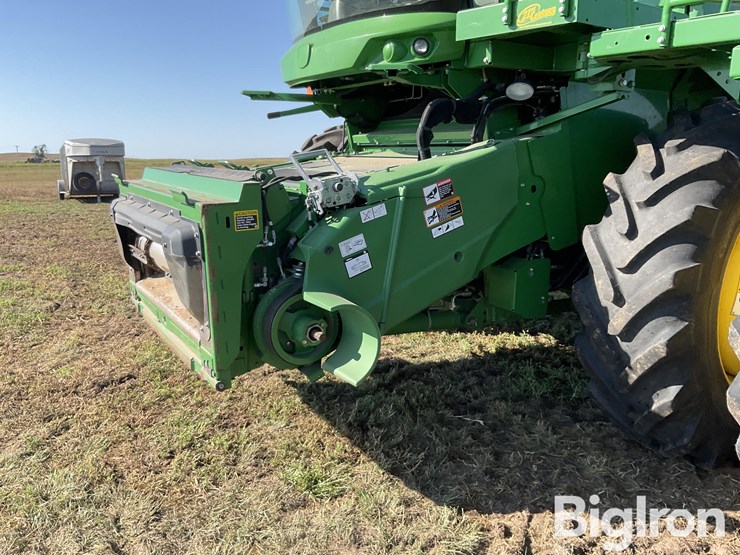 2019-john-deere-s790-image-10