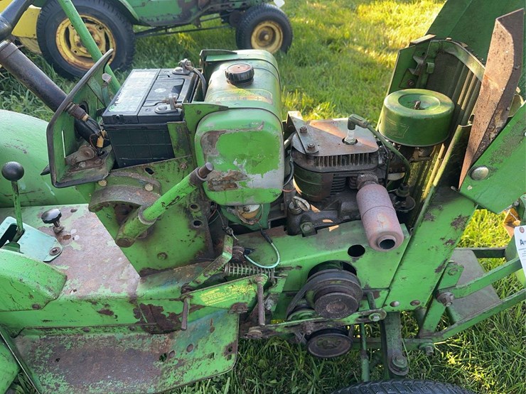 john-deere-110-image-8