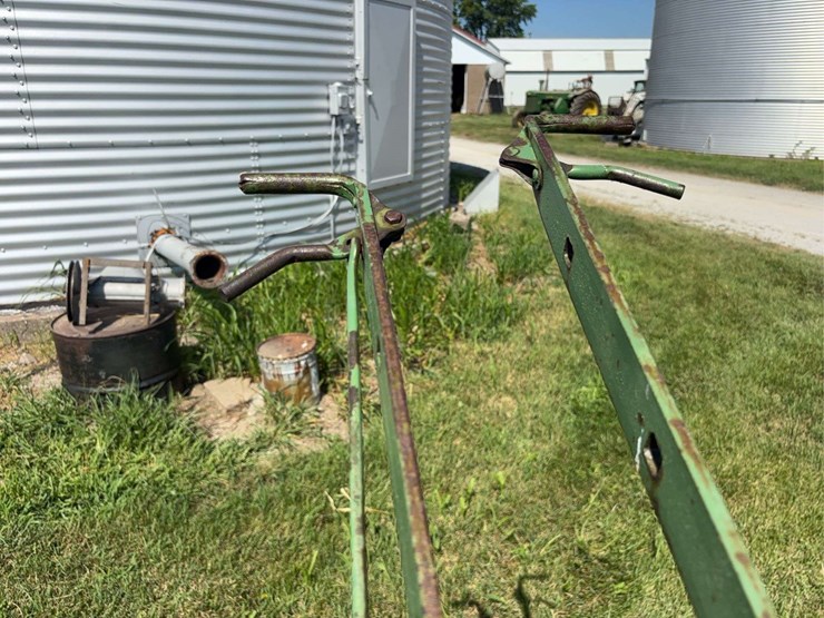 john-deere-12-image-27