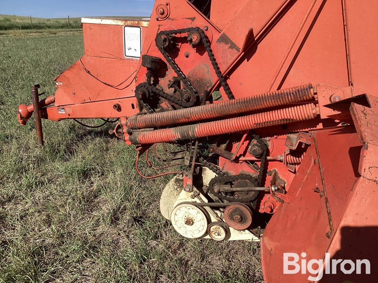 hesston-5800-image-18