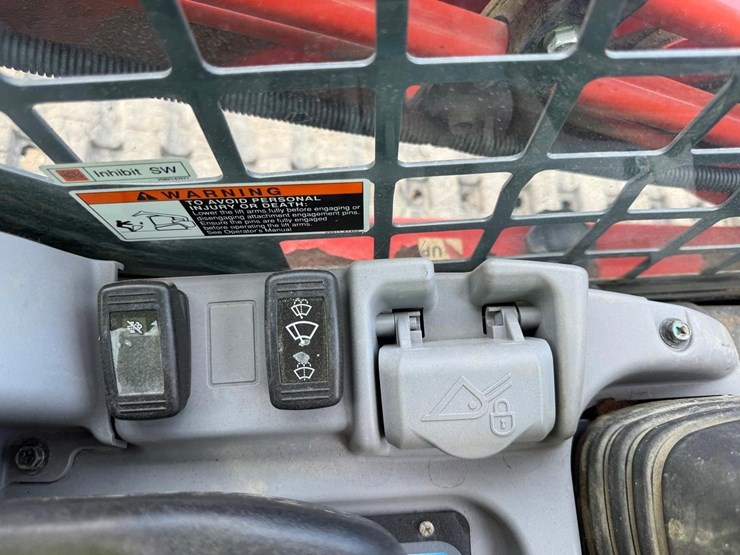 2018-kubota-svl95-2-image-27