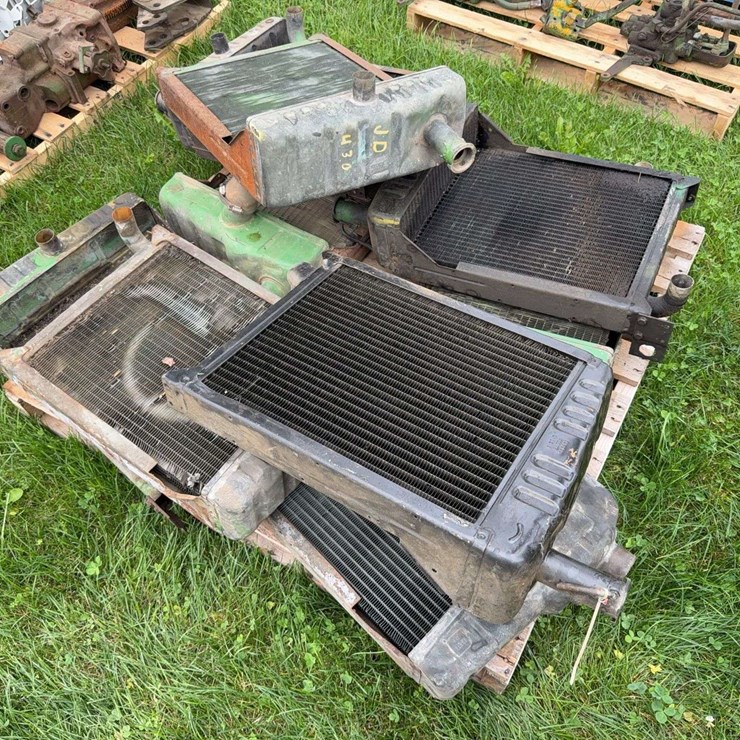 John Deere Dubuque Radiators