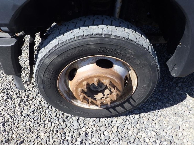 2015-ford-f550-image-10