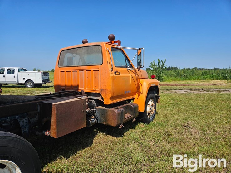 1985-ford-f7000-image-16
