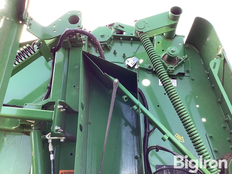 2022-john-deere-560m-image-17