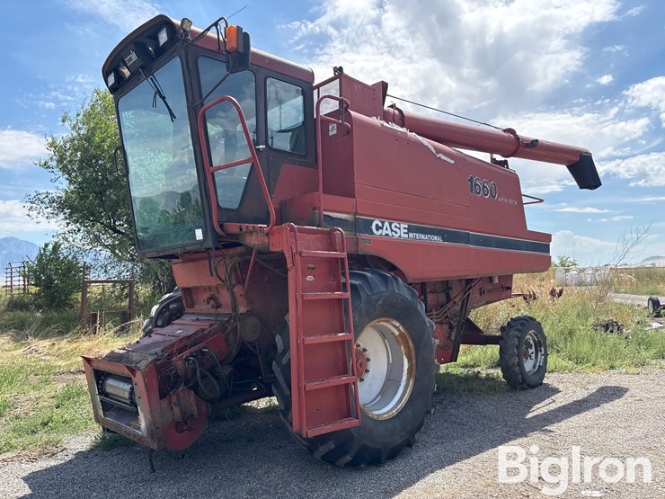 1986-case-ih-1660-image-1
