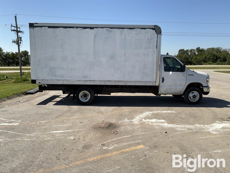 2017-ford-e450-image-4