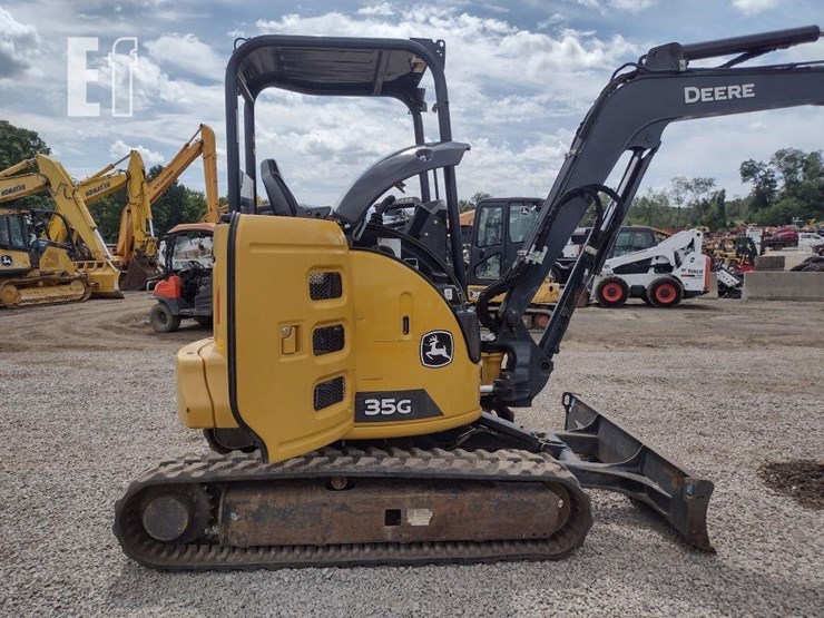 2021-deere-35g-image-26