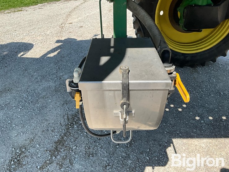 2011-john-deere-4830-image-16