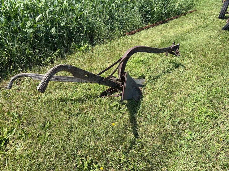 14”-walking-plow-image-3