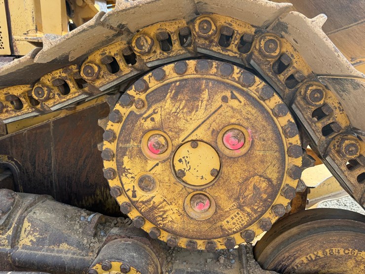caterpillar-d6m-image-10