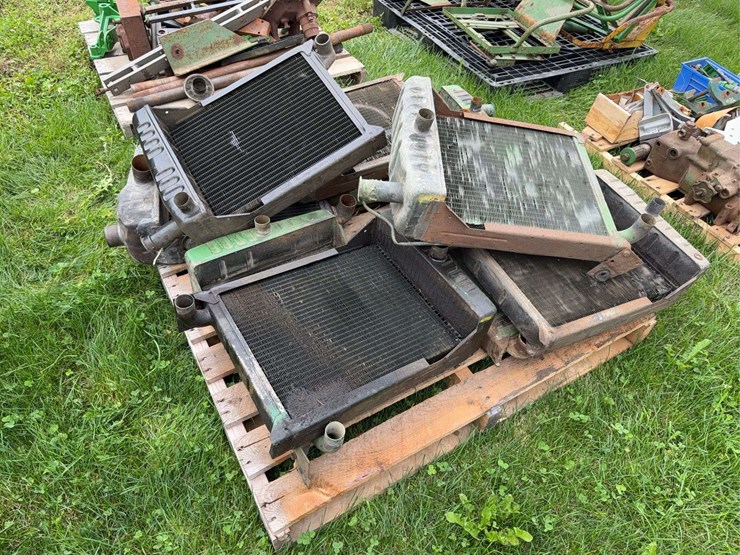 john-deere-dubuque-radiators-image-4
