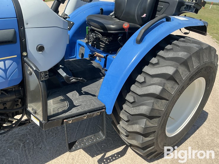 new-holland-boomer-30-image-15