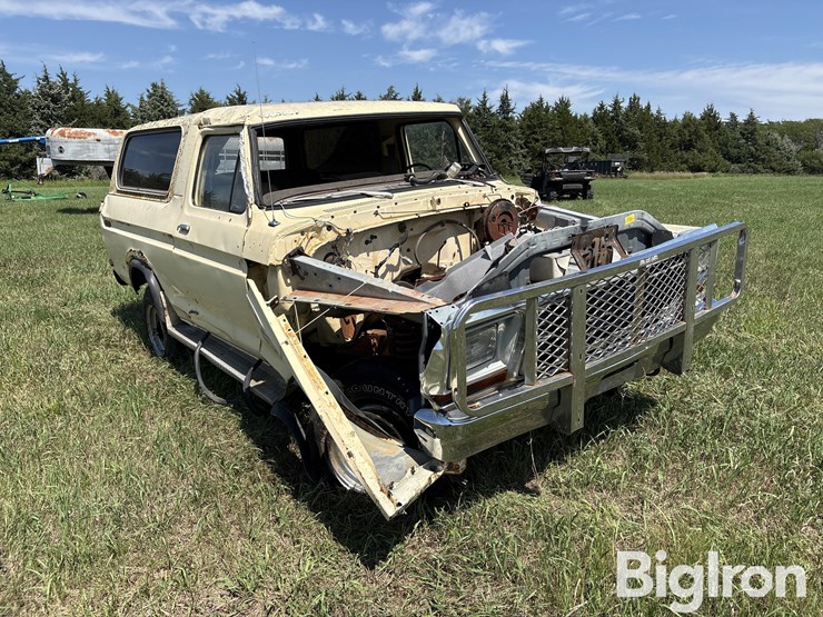 1979-ford-bronco-image-3