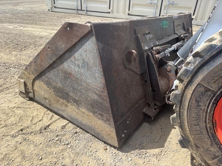 2017-bobcat-s740-image-9