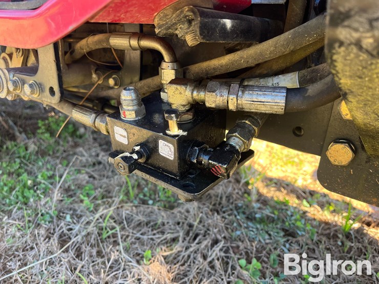 2017-mahindra-emax-25l-image-18