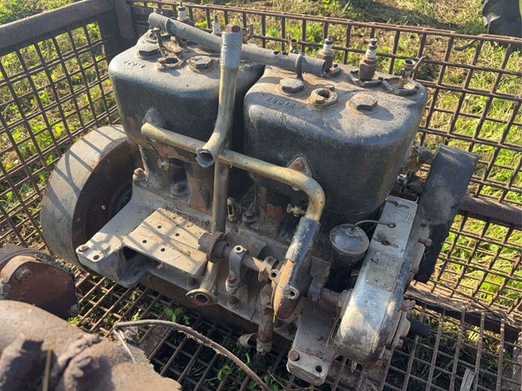 waukesha-model-p-engine-image-1