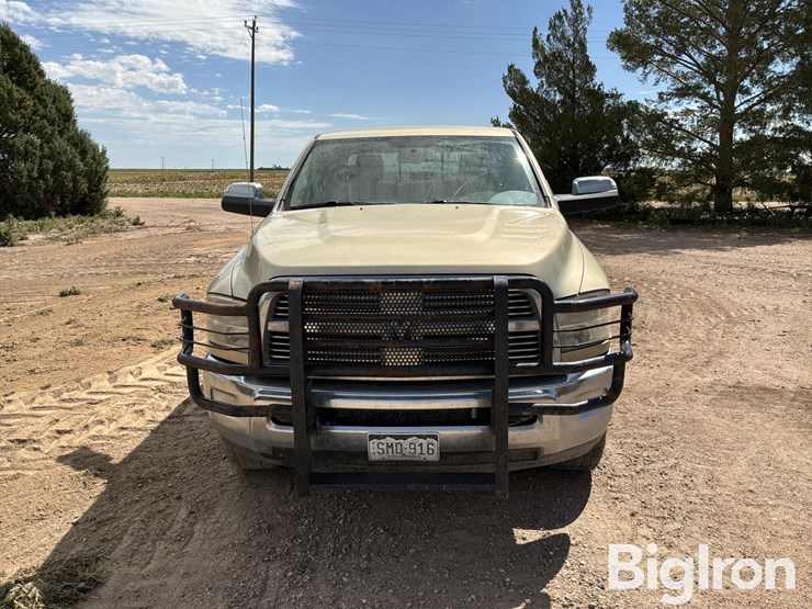 2011-dodge-ram-3500-image-2