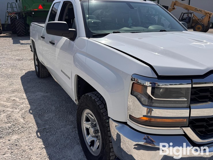 2017-chevrolet-silverado-1500-image-12