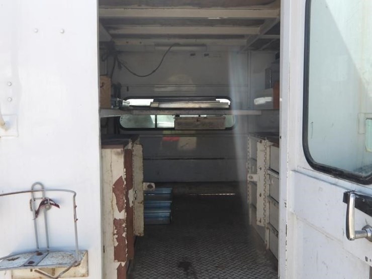 2003-ford-f450-image-13