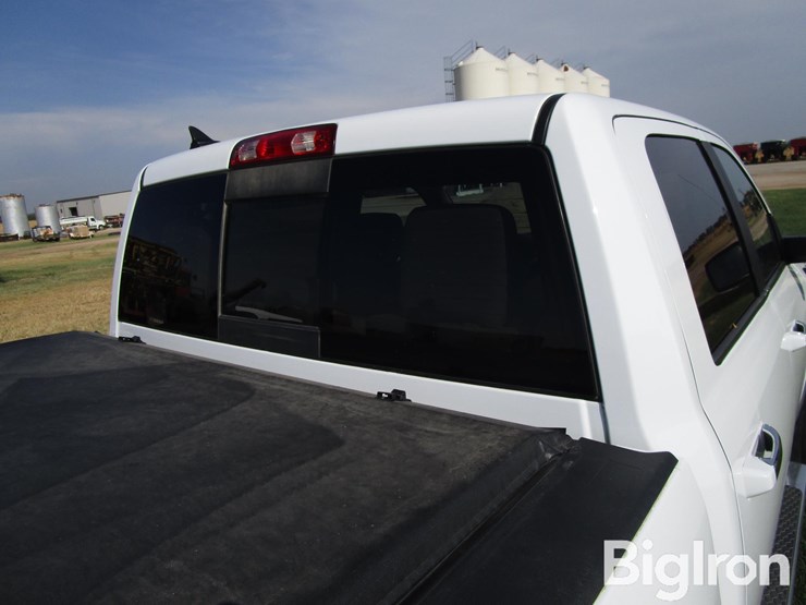 2014-ram-1500-laramie-image-14