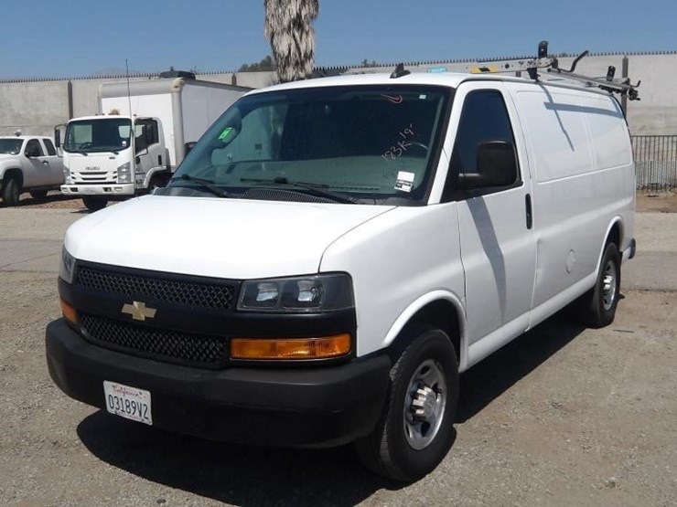 2019-chevrolet-express-2500-image-1