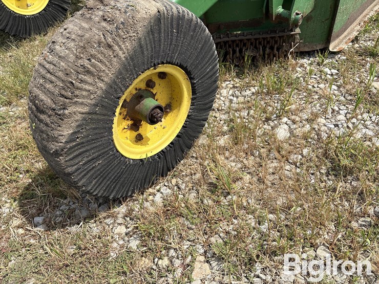 john-deere-1518-image-17