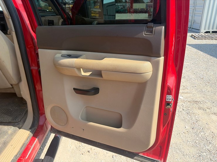 2013-gmc-sierra-3500-image-15