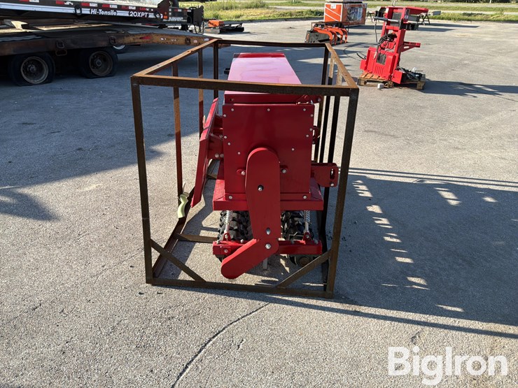 2026-massey-ferguson-730-image-4