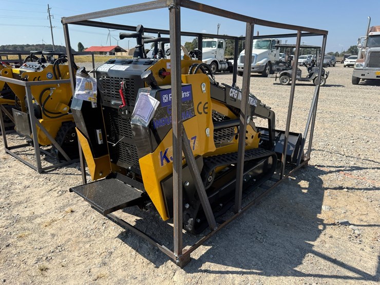 #76-•-unused-2026-cfg-kjt27-stand-on-skid-steer-loader-kjt272026m0622193-inv#4561-image-3