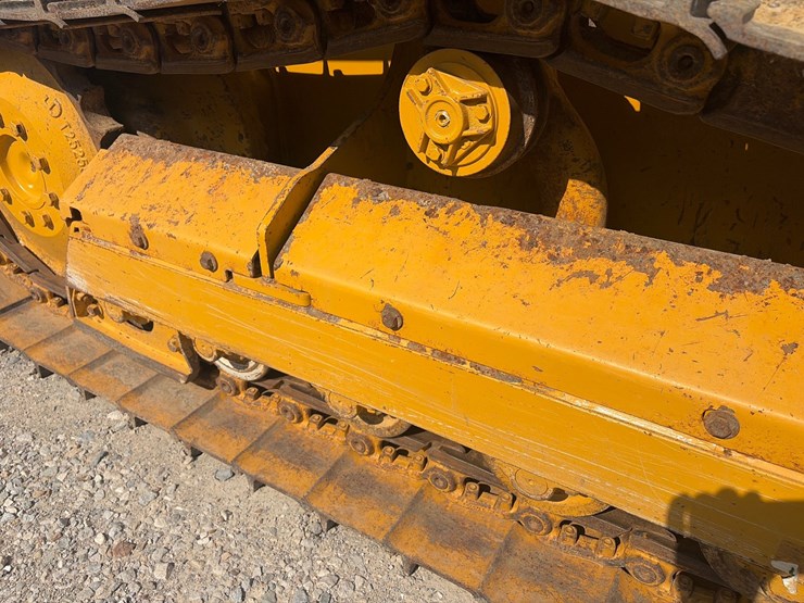 2021-deere-450k-image-12