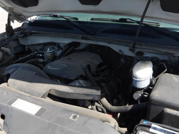 2005-chevrolet-silverado-2500-image-8